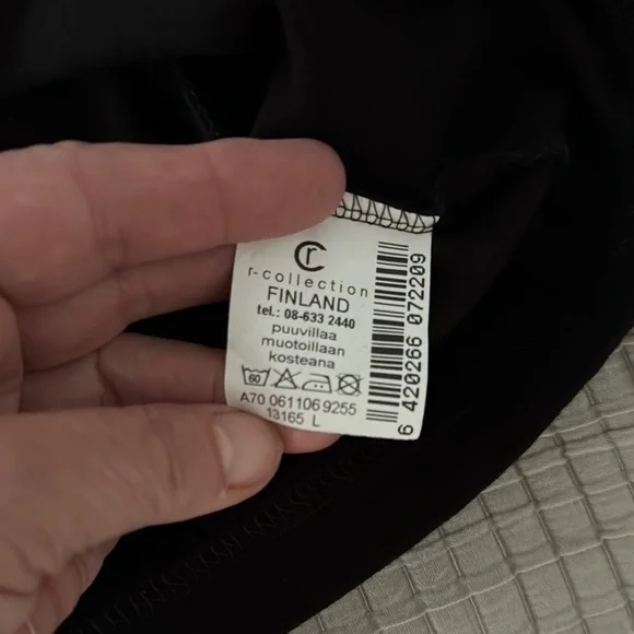 R Collection Black Graphic T-Shirt Vintage Finnish Design Size L - Picture 3 of 7